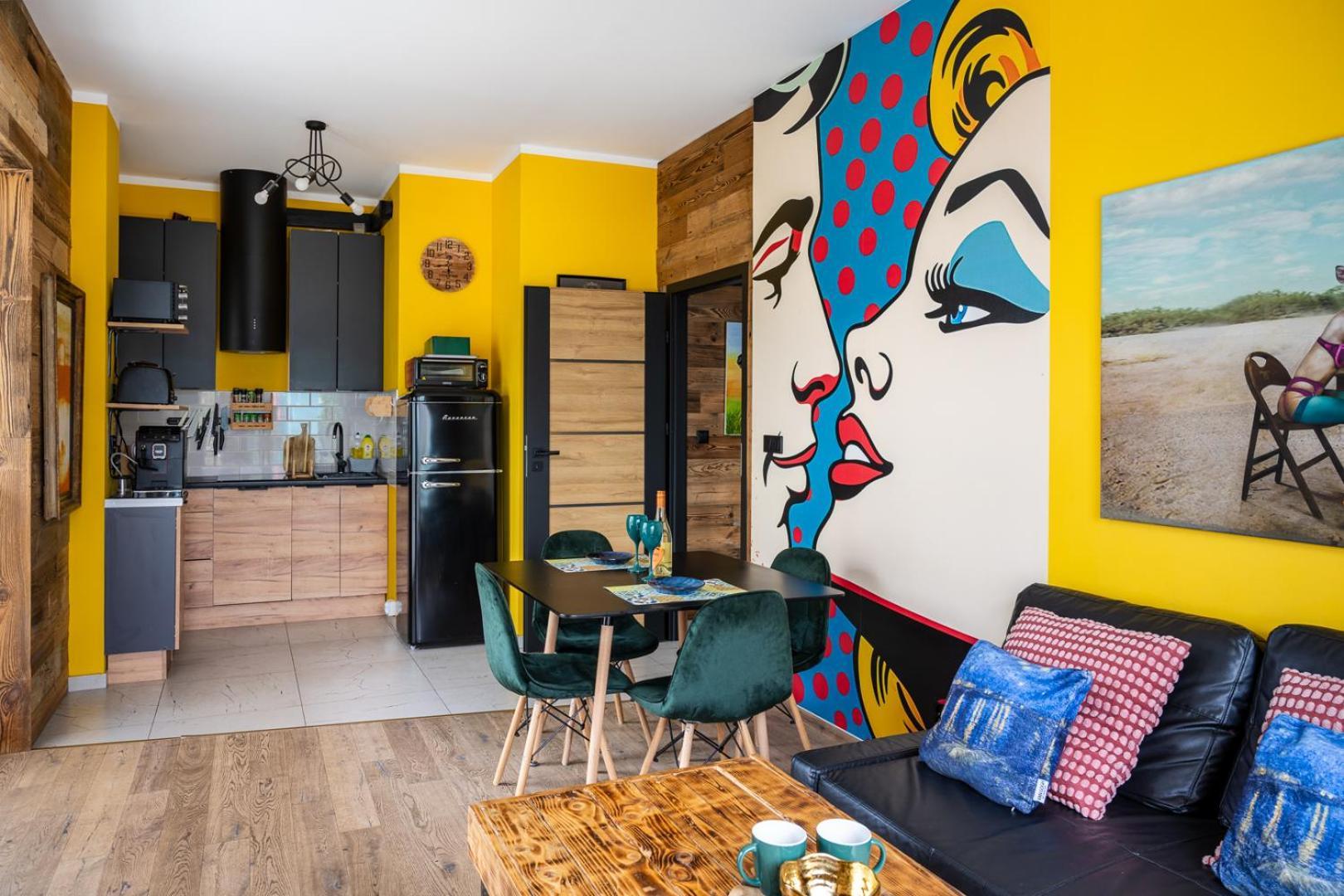 Apartment The Pop Art